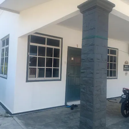 Rossy Homestay Kuah Exterior photo