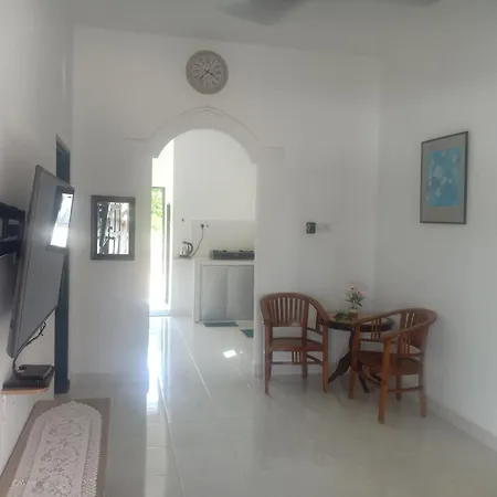 Rossy Homestay Kuah Exterior photo
