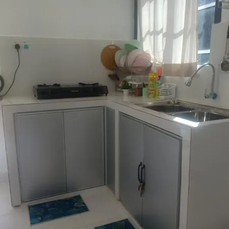 Rossy Homestay Kuah Exterior photo