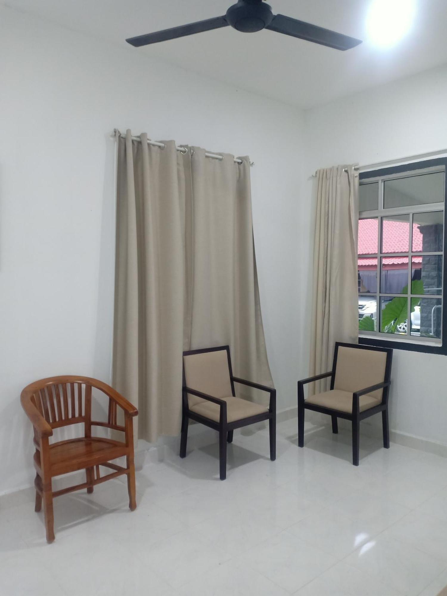 Rumah percutian Rossy
